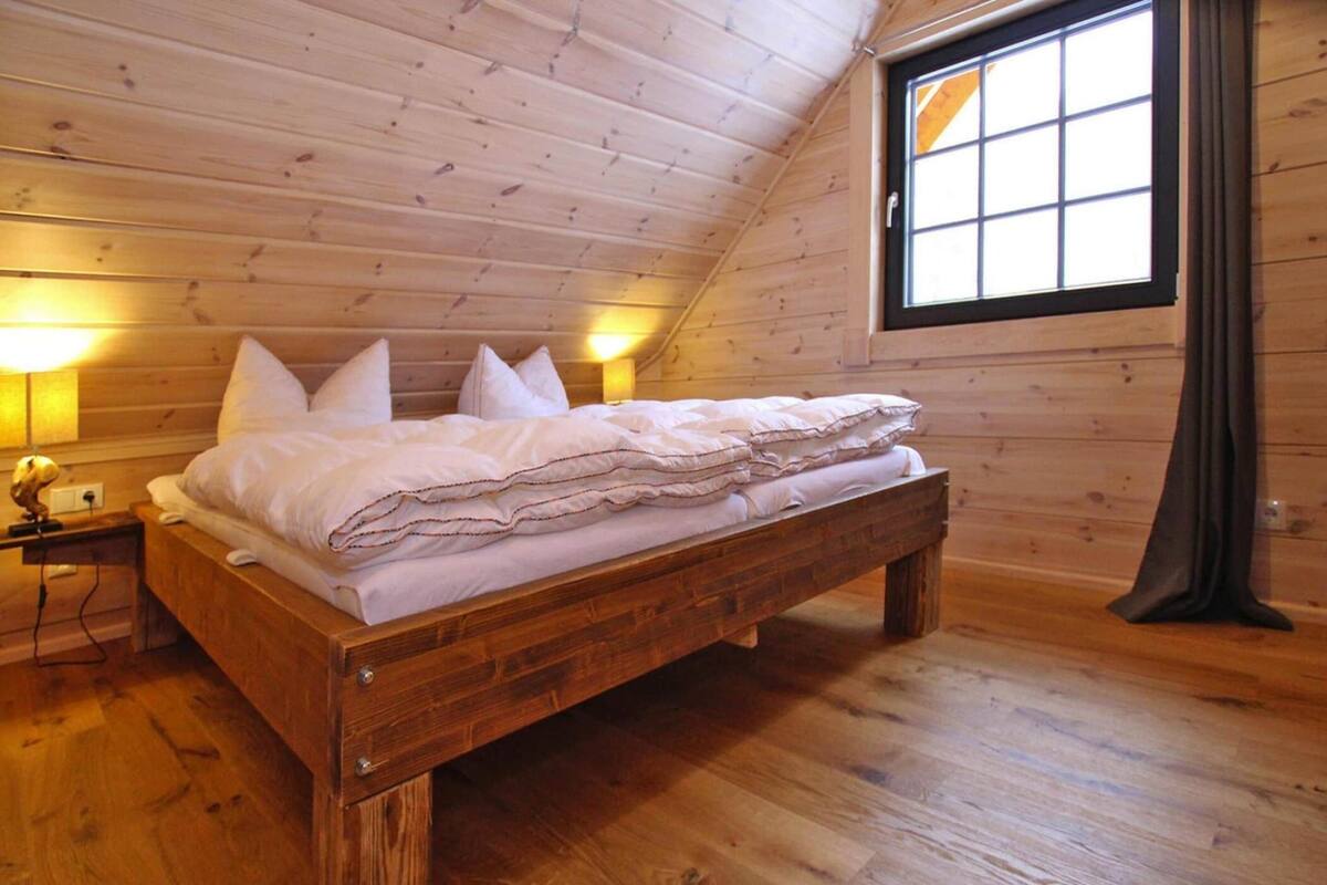 Comfort House, 3 Bedrooms | 9 bedrooms, individually furnished