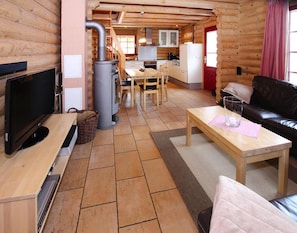 Maison Confort, 3 chambres | Salle de séjour | Lecteur de DVD