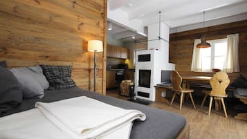 6 bedrooms, individually furnished