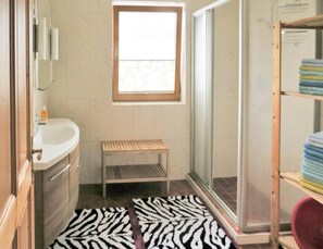 Bathroom - Holiday Home Emberger, Fugen (Fuegenberg)