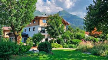 Classic Apartment, 3 Bedrooms | Exterior