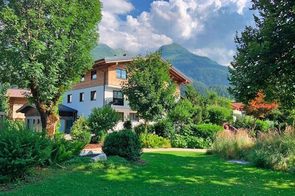 Classic Apartment, 3 Bedrooms | Exterior