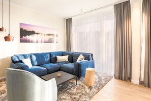 Comfort Apartment, 2 Bedrooms | Living room