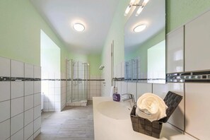 Bathroom - Ferienwohnung Fachwerktraum, Wernigerode (Wernigerode)