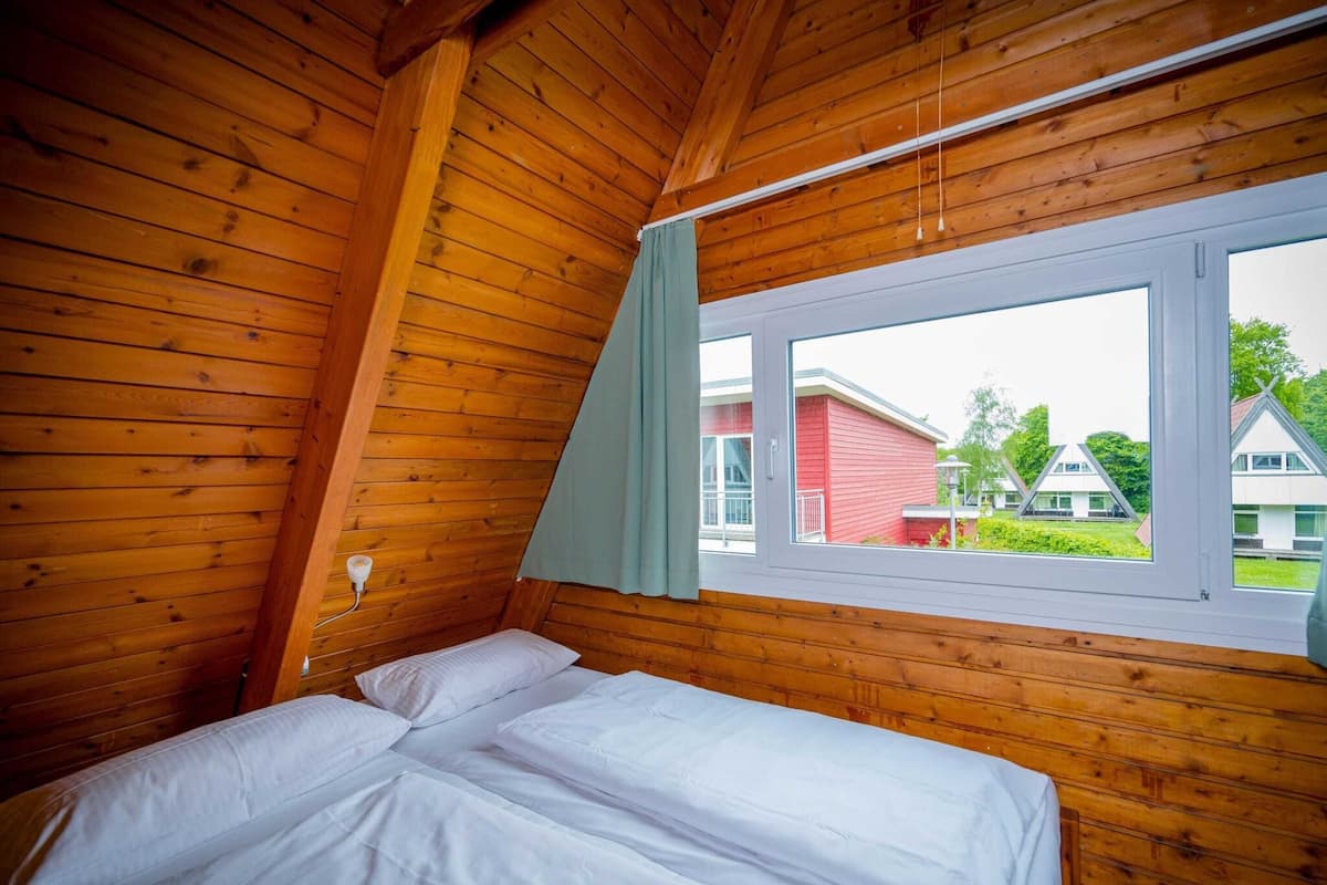 4 bedrooms, individually furnished