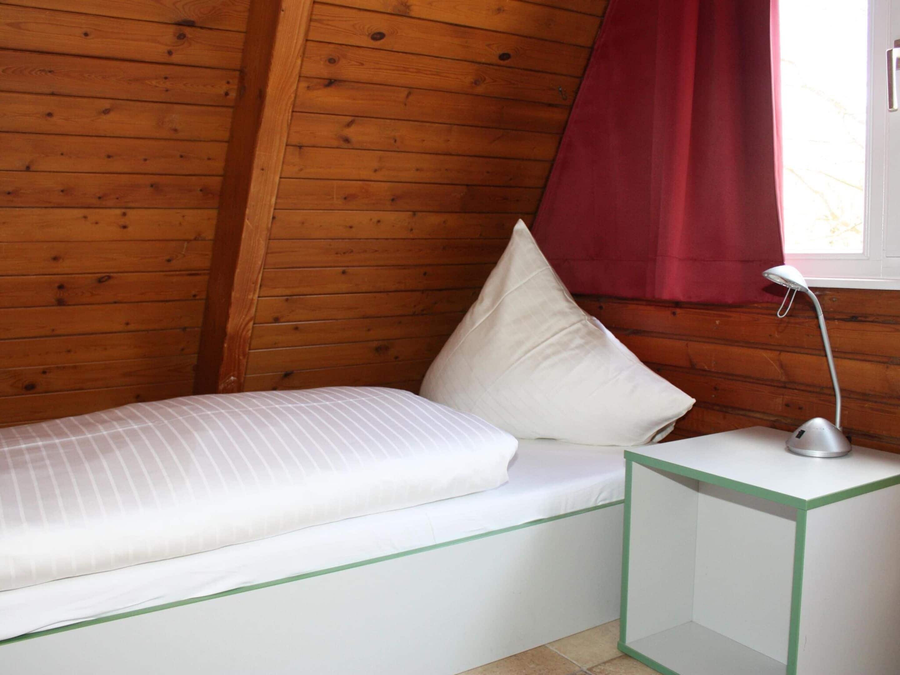 Rumah Comfort, 3 kamar tidur | 4 kamar tidur dan dilengkapi dengan perabotan berbeda-beda