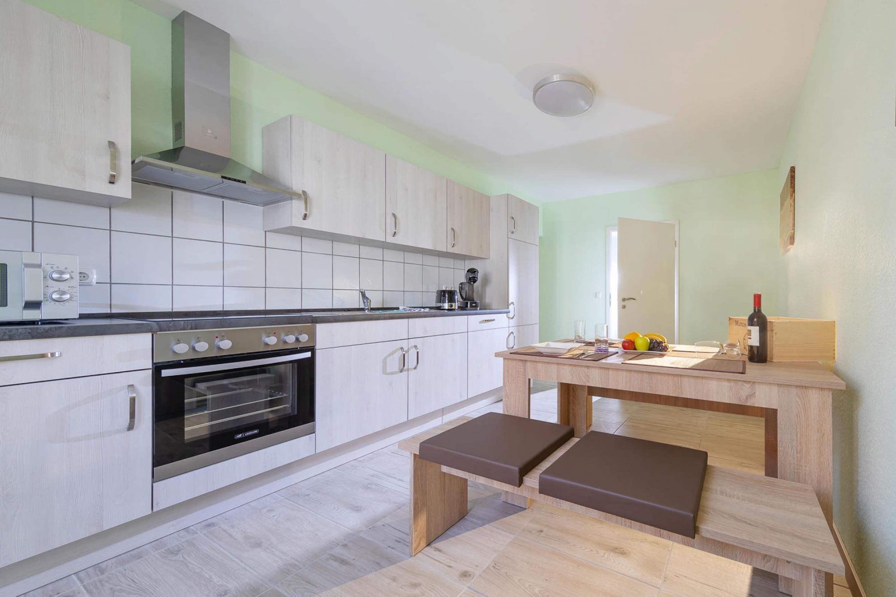 冷蔵庫、電子レンジ、オーブン、食器洗い機