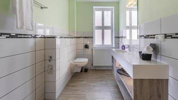 Deluxe Apartment, 3 Bedrooms | Bathroom | Shower, hair dryer