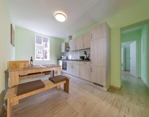 Appartement Deluxe, 3 chambres | Restauration