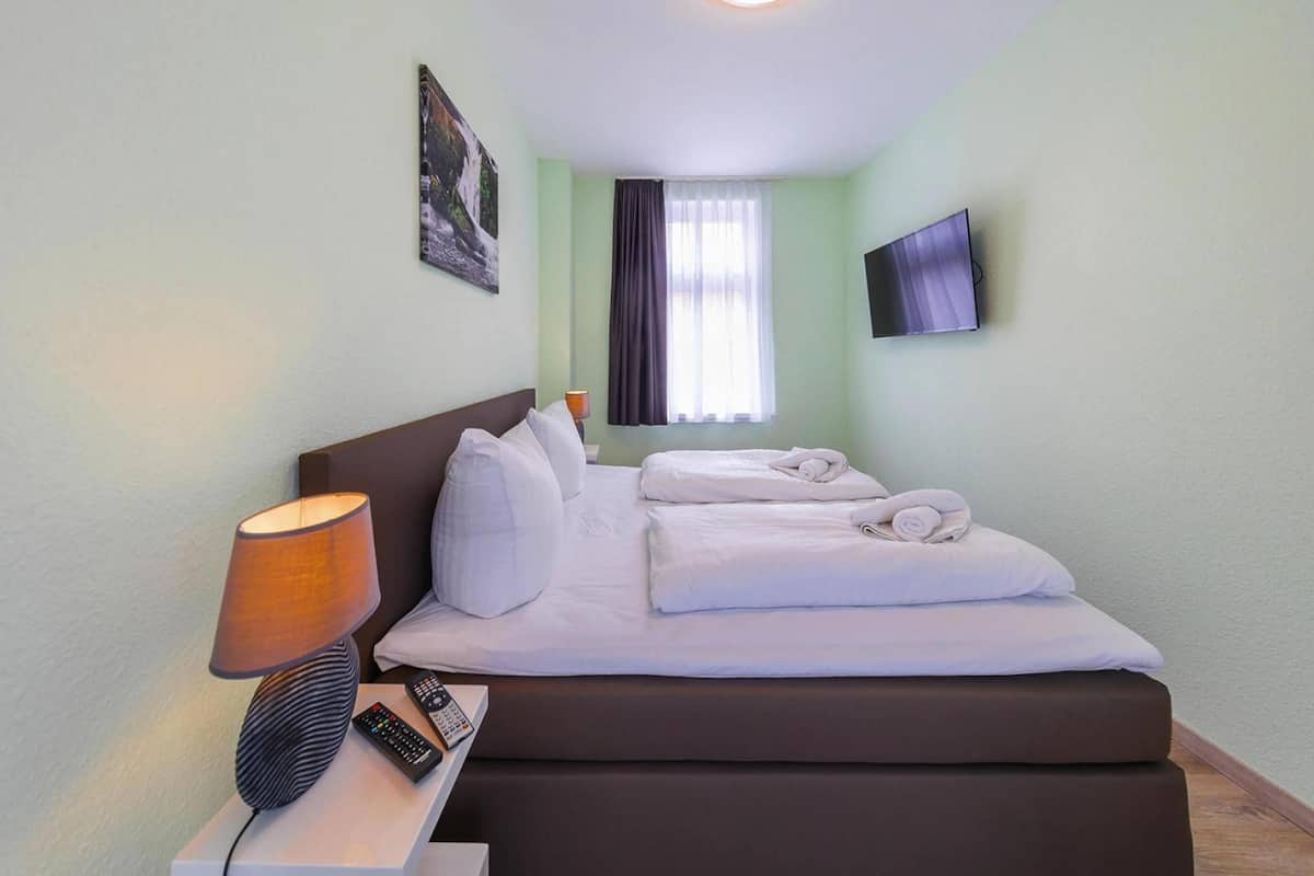 4 bedrooms, individually furnished