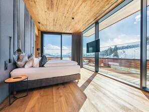 Elite Apartment, 2 Bedrooms | 6 bedrooms, individually furnished, bed sheets - Apartment in Kaltenbach at the ski Slope (Kaltenbach)