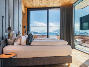 Elite Apartment, 2 Bedrooms | 6 bedrooms, individually furnished, bed sheets - Apartment in Kaltenbach at the ski Slope (Kaltenbach)