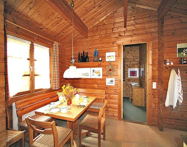 Bungalow Deluxe, 2 habitaciones | Restaurantes