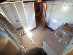 Deluxe Bungalow, 2 Bedrooms | Bathroom | Shower - Holiday Resort Casa Dona Elida, El Paso (El Paso)