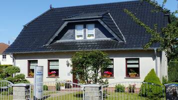 Rumah Deluks, 2 kamar tidur | Resepsionis