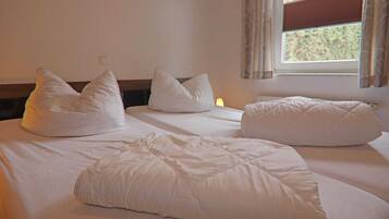 Rumah Comfort, 1 kamar tidur | 4 kamar tidur dan dilengkapi dengan perabotan berbeda-beda