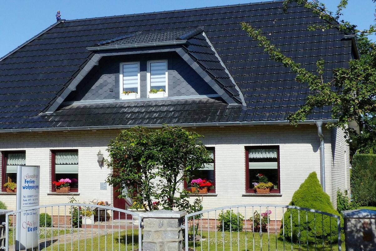Deluxe House, 2 Bedrooms | Reception