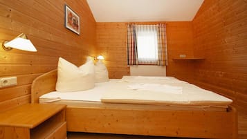 Deluxe House, 3 Bedrooms | 6 bedrooms, individually furnished