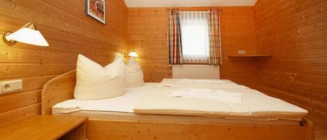 Deluxe House, 3 Bedrooms | 6 bedrooms, individually furnished