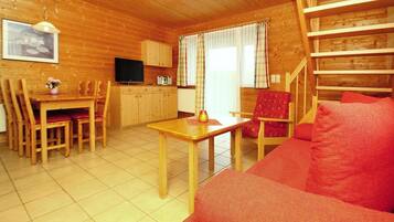 Classic House, 3 Bedrooms | Living room | DVD player