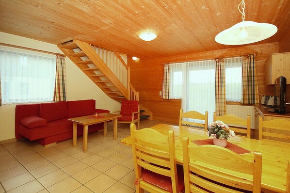 Deluxe House, 3 Bedrooms | Living room | DVD player - Harz Holiday Park, Hasselfelde (Oberharz am Brocken)