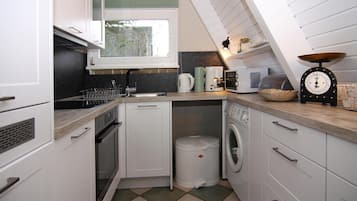 Rumah Comfort, 2 kamar tidur | Dapur pribadi | Lemari es, microwave, oven, dan kompor