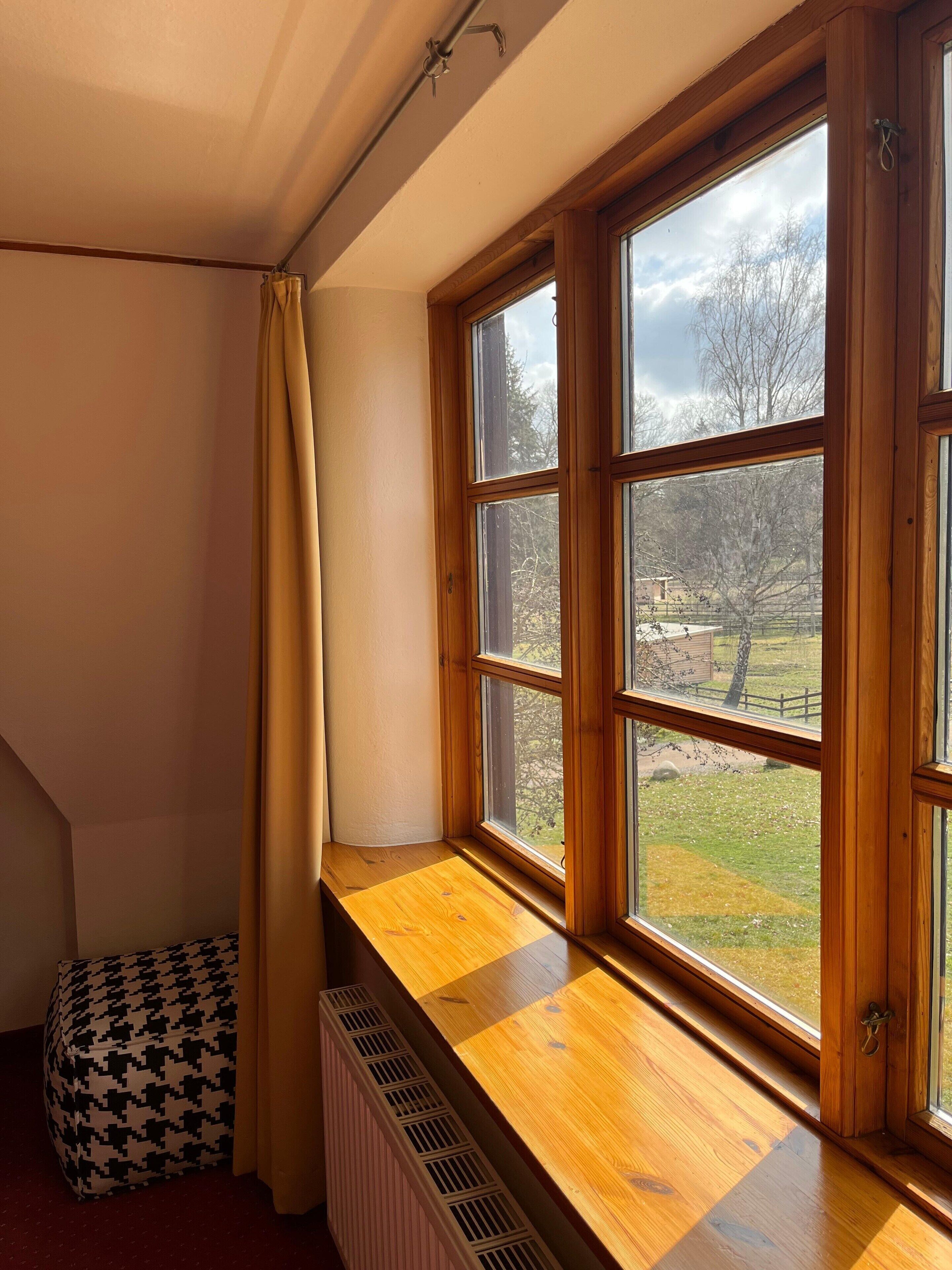 10 bedrooms, individually furnished