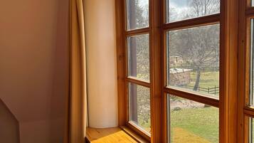 10 bedrooms, individually furnished