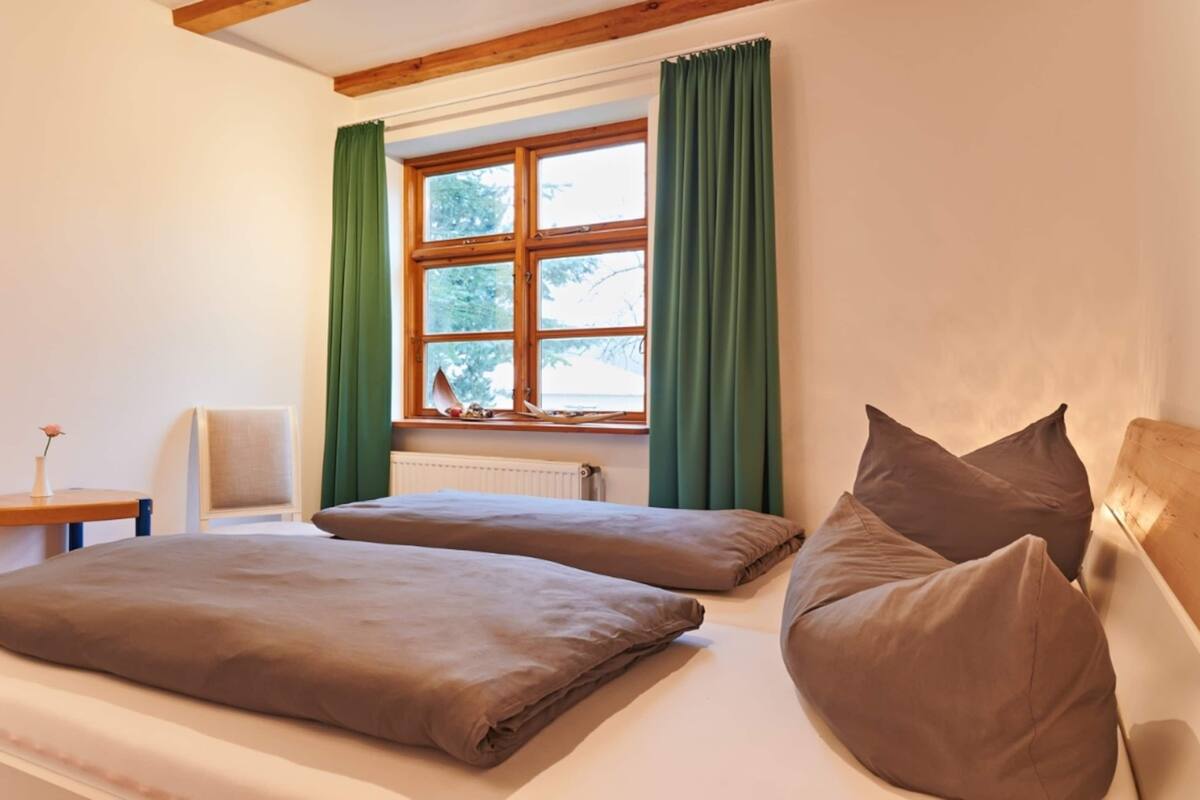 4 bedrooms, individually furnished