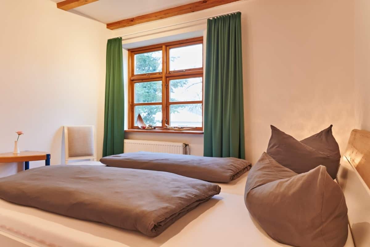 4 bedrooms, individually furnished