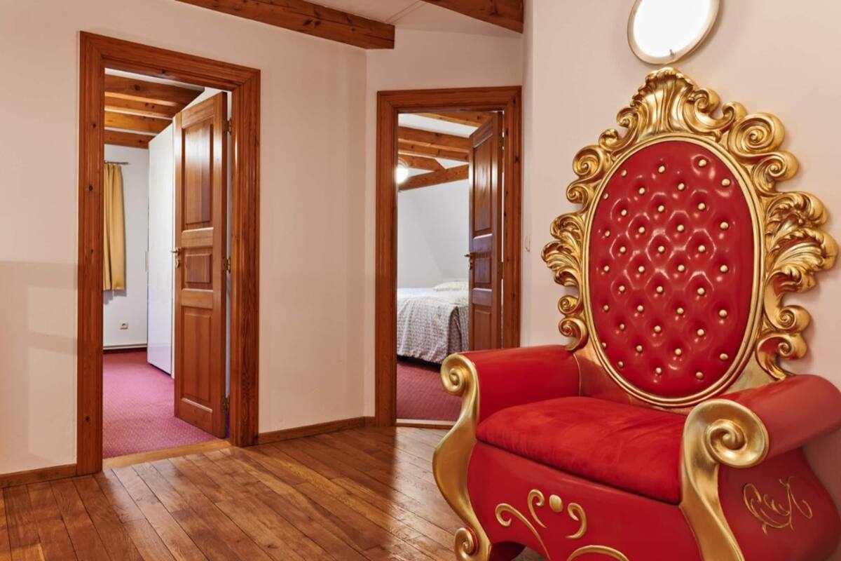 Classic House, 5 Bedrooms | 10 bedrooms, individually furnished