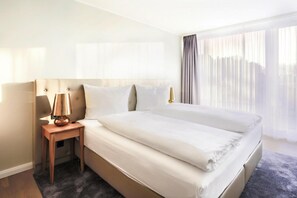 8 Schlafzimmer, individuell eingerichtet