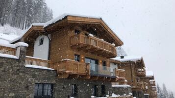 Classic Chalet, 4 Bedrooms | Exterior