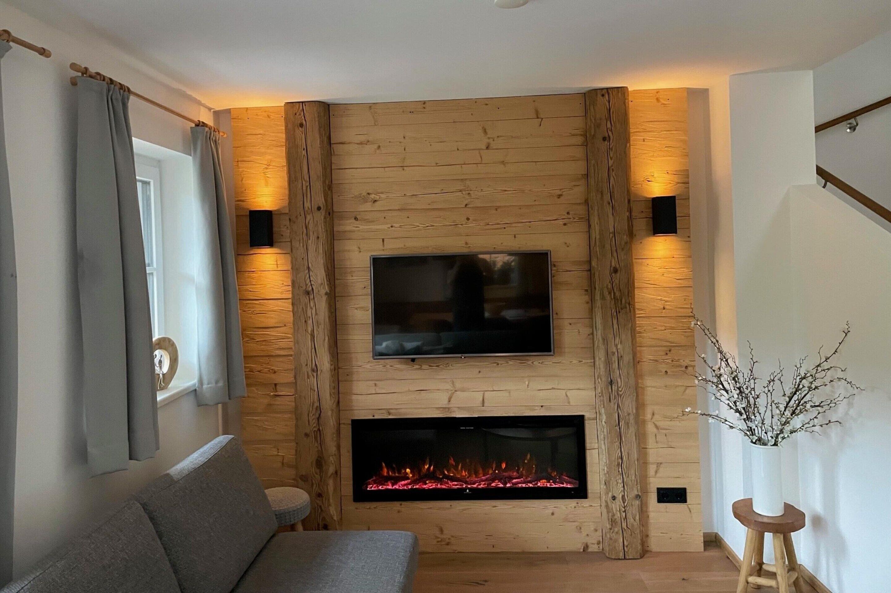 Classic Chalet, 4 Bedrooms | Living room