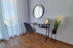 コンフォート ハウス 3 ベッドルーム | 7 室のベッドルーム、客室ごとに異なるインテリア、アイロン / アイロン台