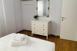 4 bedrooms, individually furnished, iron/ironing board