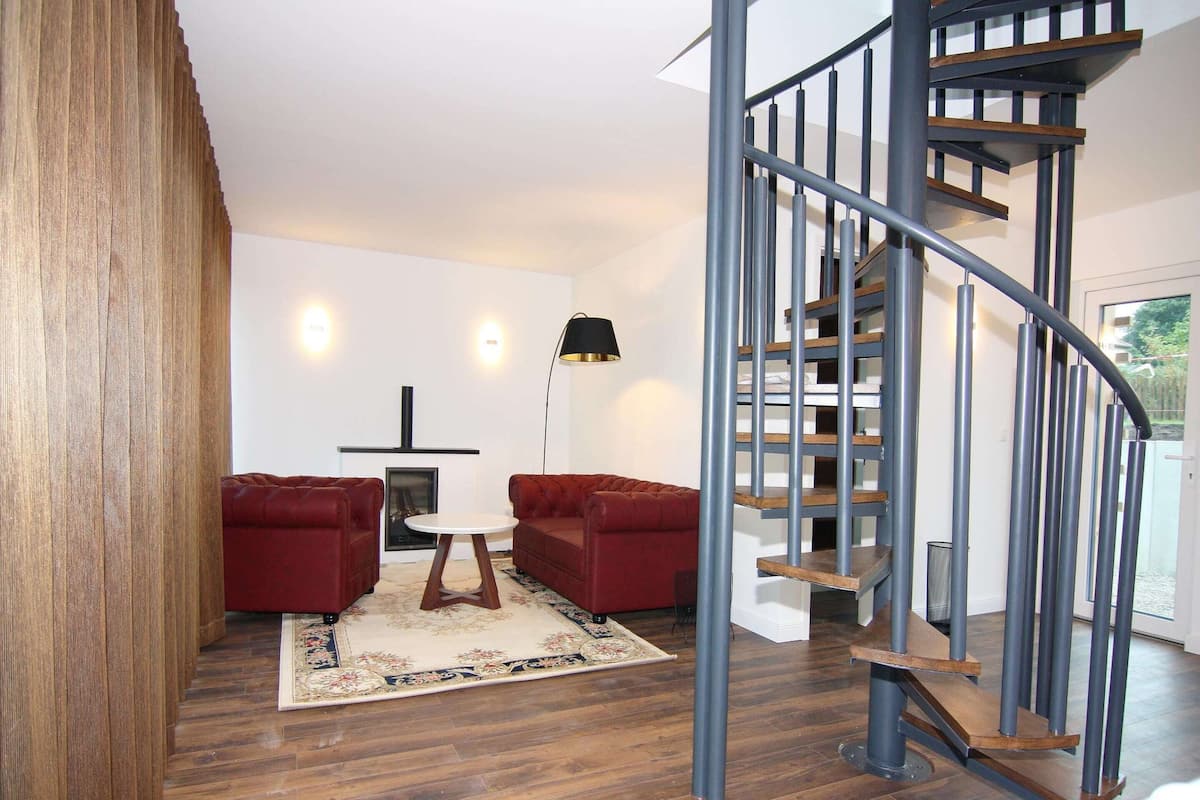 Classic House, 2 Bedrooms | Living room | Fireplace