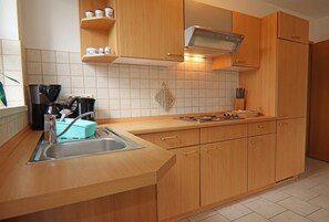 Appartement Classique, 1 chambre | Cuisine privée | Réfrigérateur, cafetière/bouilloire, grille-pain