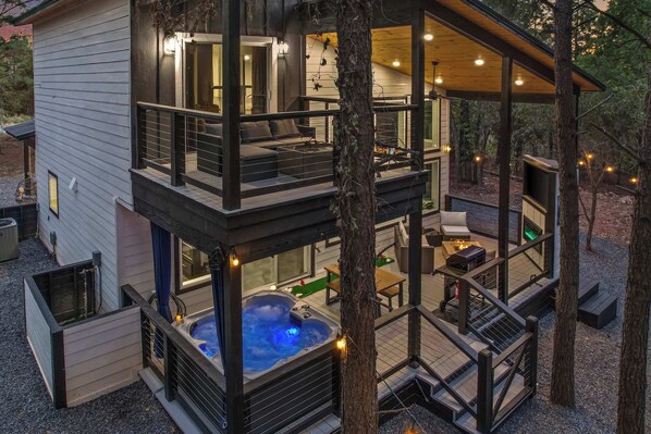 Terrace/patio - NEW! Fully maxed out cabin w/ treehouse, spa & more (Broken Bow)