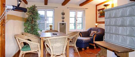 Classic House, 1 Bedroom | Living room