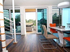 Classic House, 2 Bedrooms | Living room | Fireplace