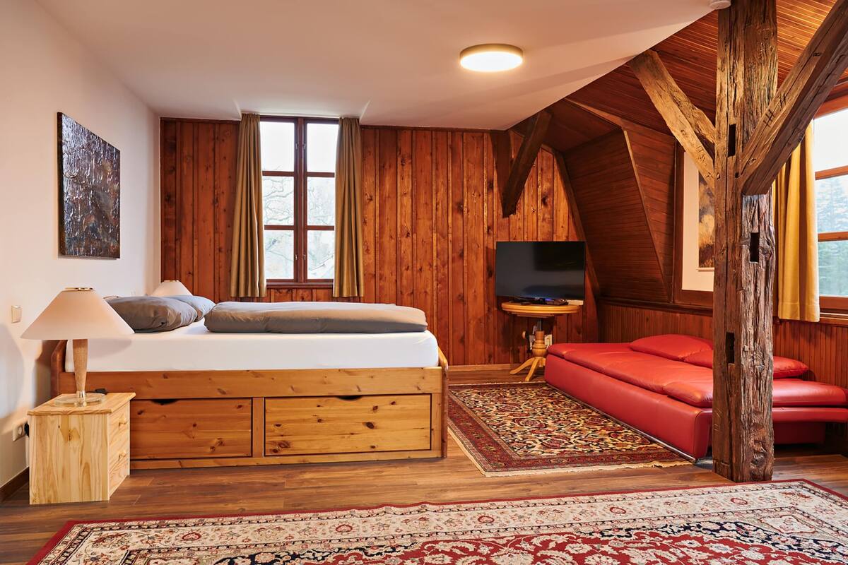 4 habitaciones y muebles diferentes