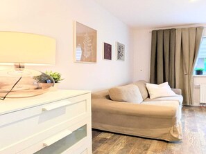 Deluxe Apartment, 4 Bedrooms - Comfortable Apartment for 10 People With a Private Sauna, Kolobrzeg (Kołobrzeg)