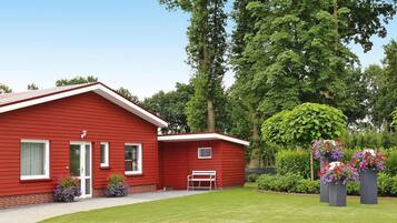 Classic Apartment, 2 Bedrooms | Exterior