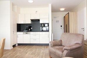 Apartamento clásico, 2 habitaciones | Cocina privada | Frigorífico, microondas, horno y lavavajillas