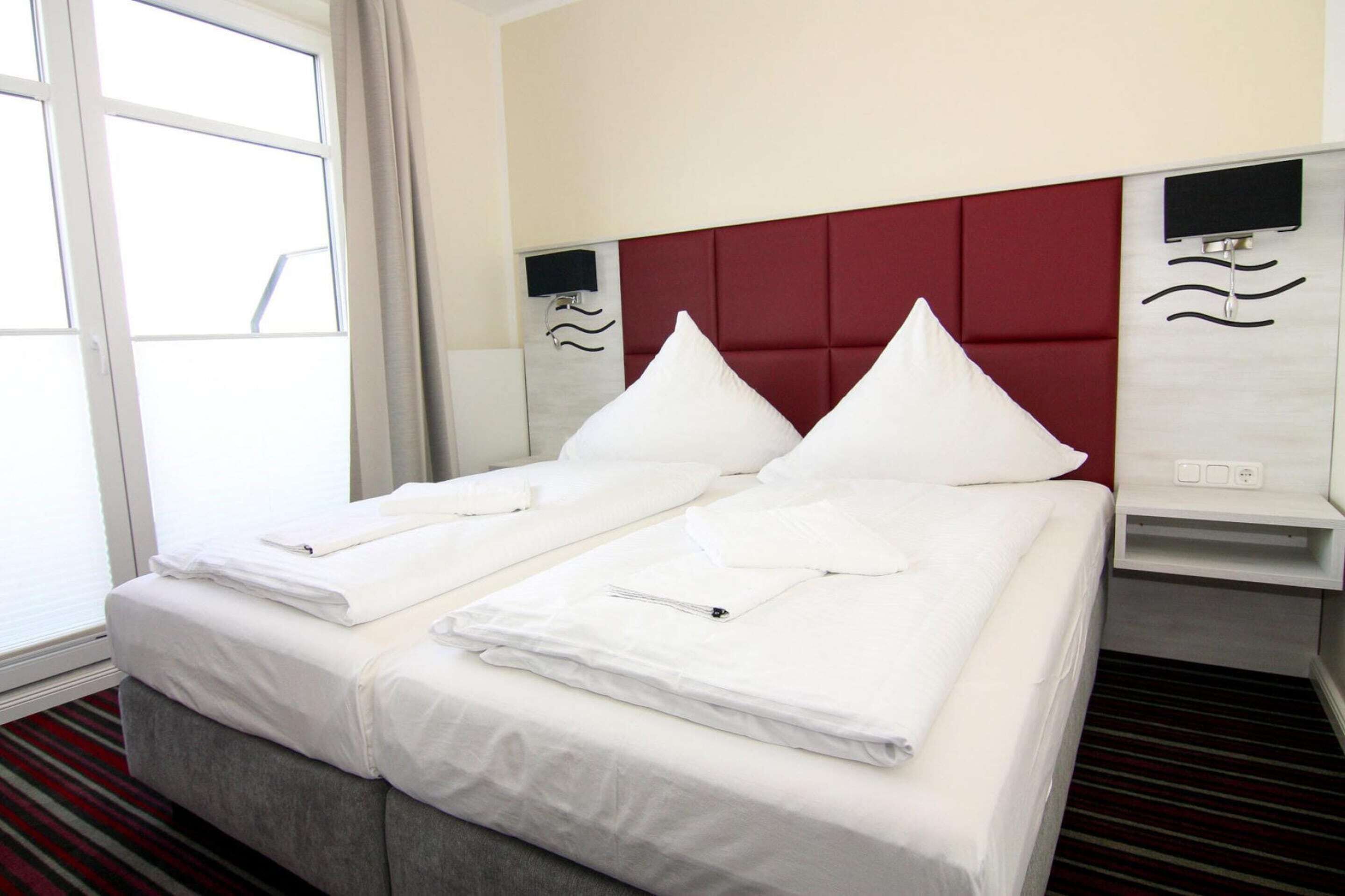 10 bedrooms, individually furnished