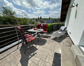 Deluxe Apartment, 3 Bedrooms | Balcony - Apartments, Lissendorf (Lissendorf)