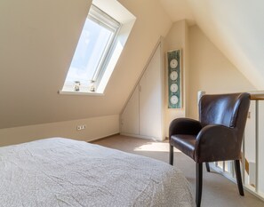 3 chambres, ameublement personnalisé