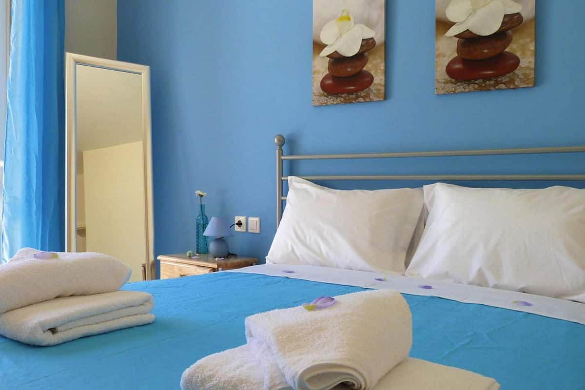 4 bedrooms, individually furnished