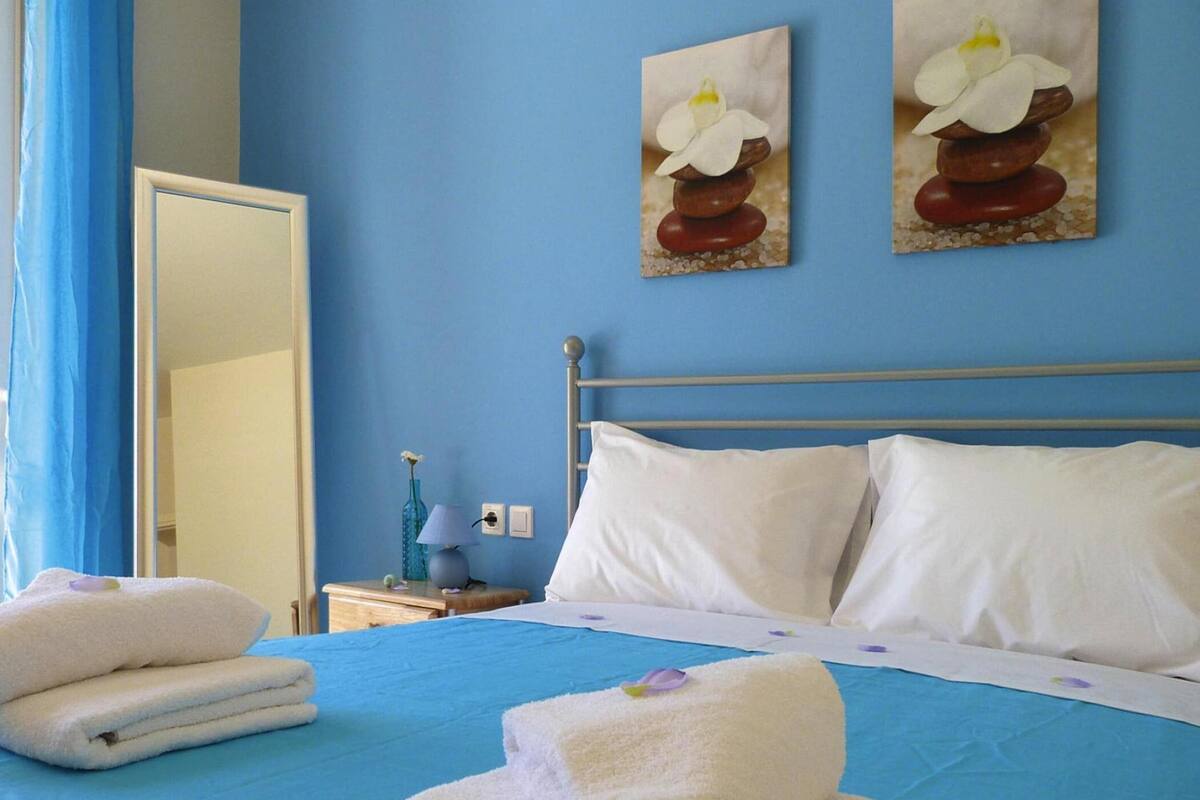 4 bedrooms, individually furnished